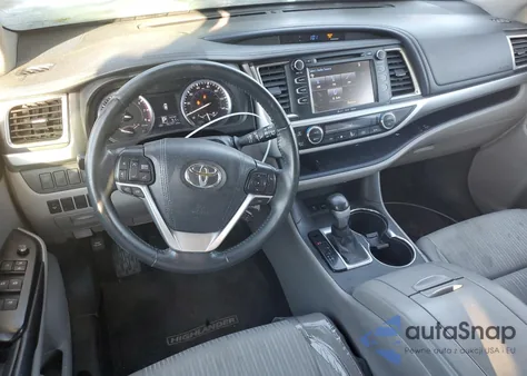 2016 Toyota Highlander Le z USA, uszkodzony, nr VIN 5TDBKRFH7GS342458